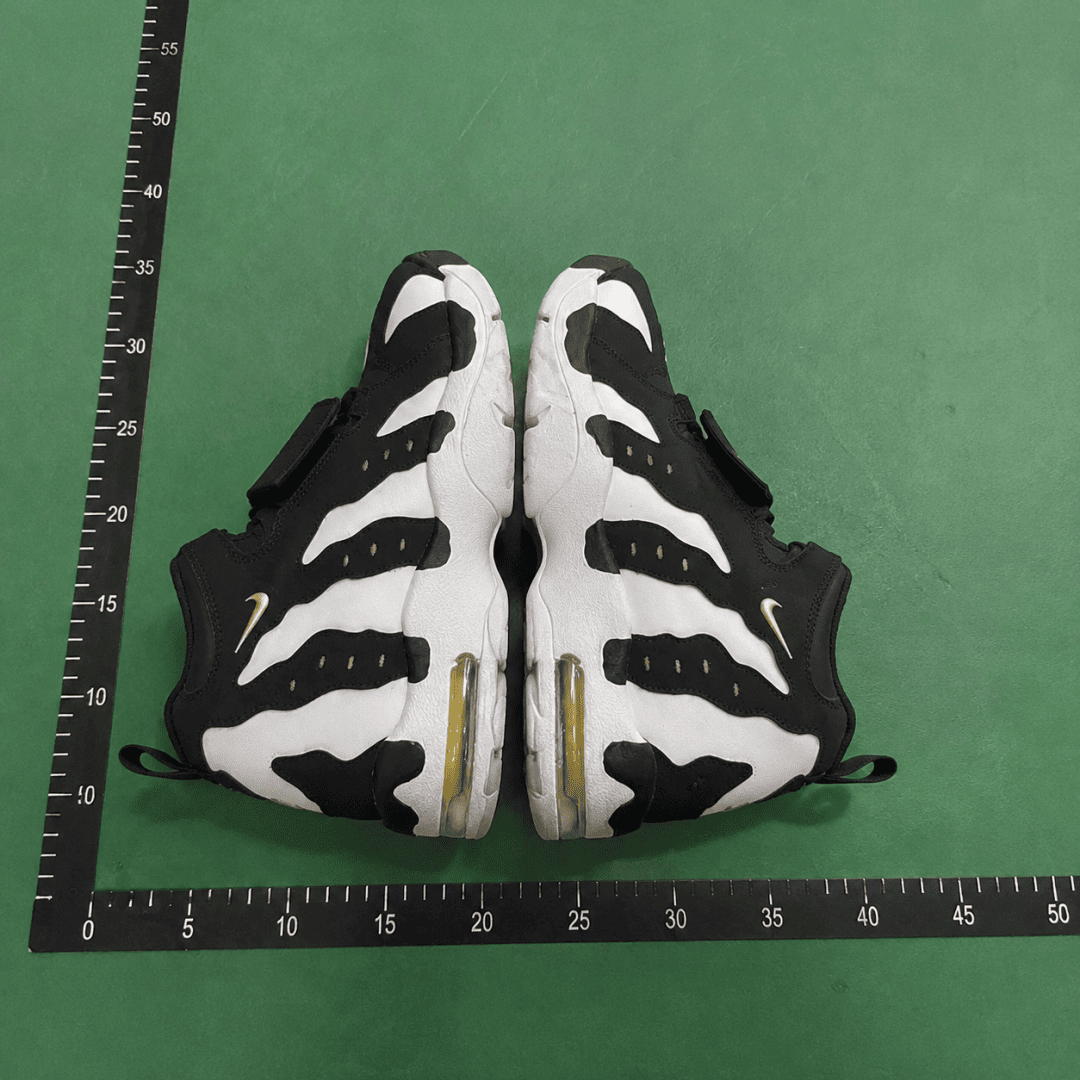 Photos QC Nike Sneaker manquantes ? Demandez par zone de problème